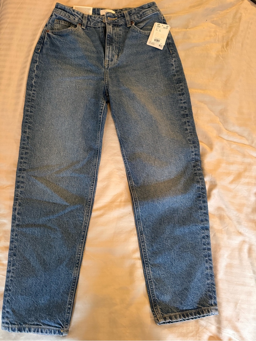 H&M Boyfriend Jeans in Medium Blue Wash